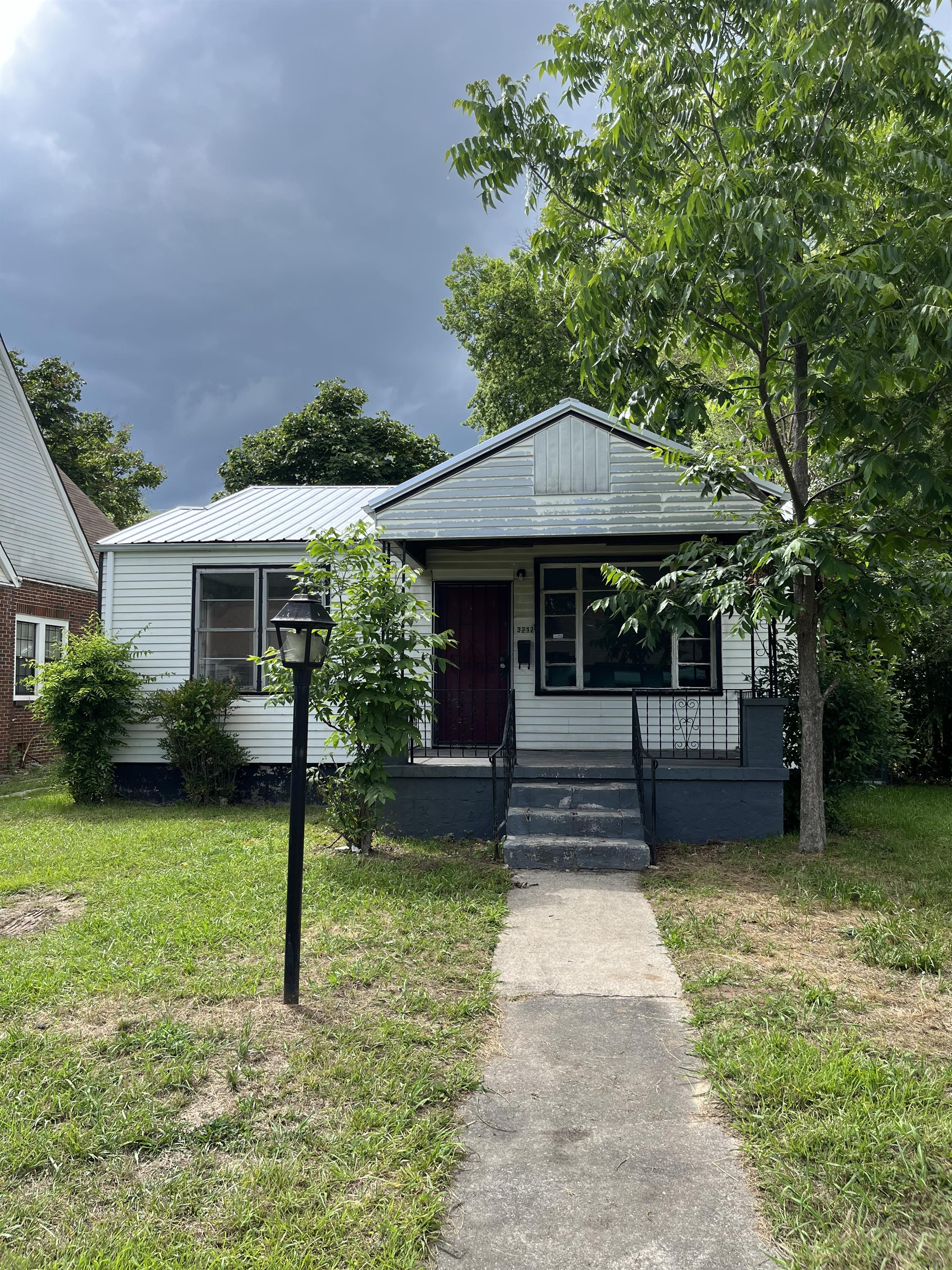3212 Avenue G