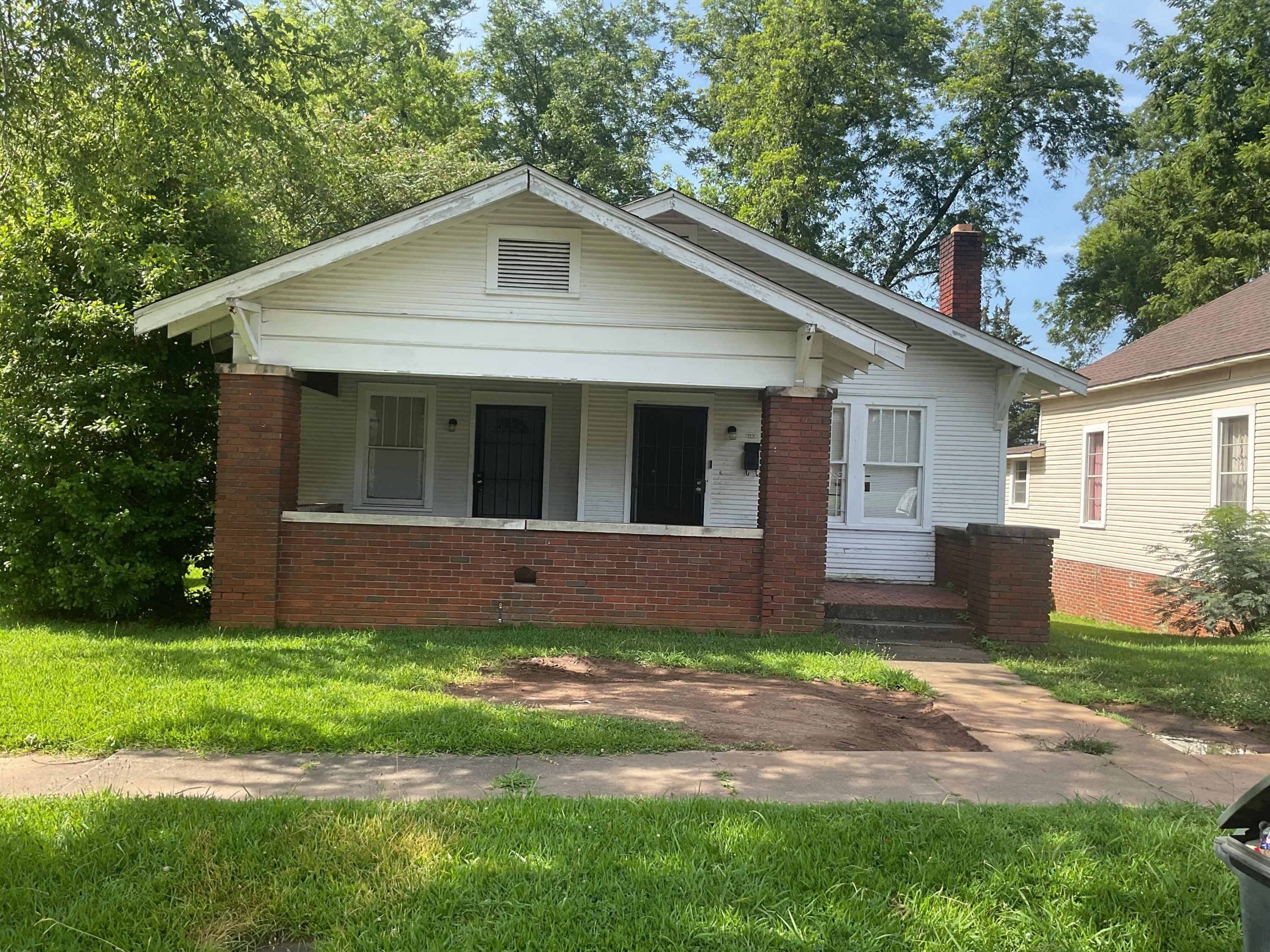 1313 4th Terrace West