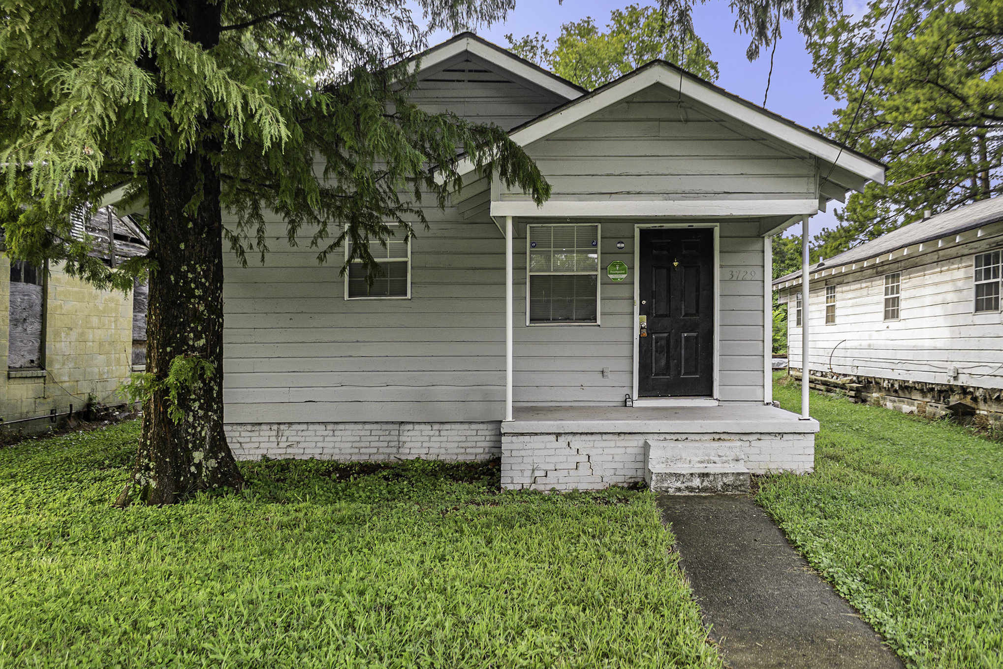 3729 Maple Avenue Southwest
