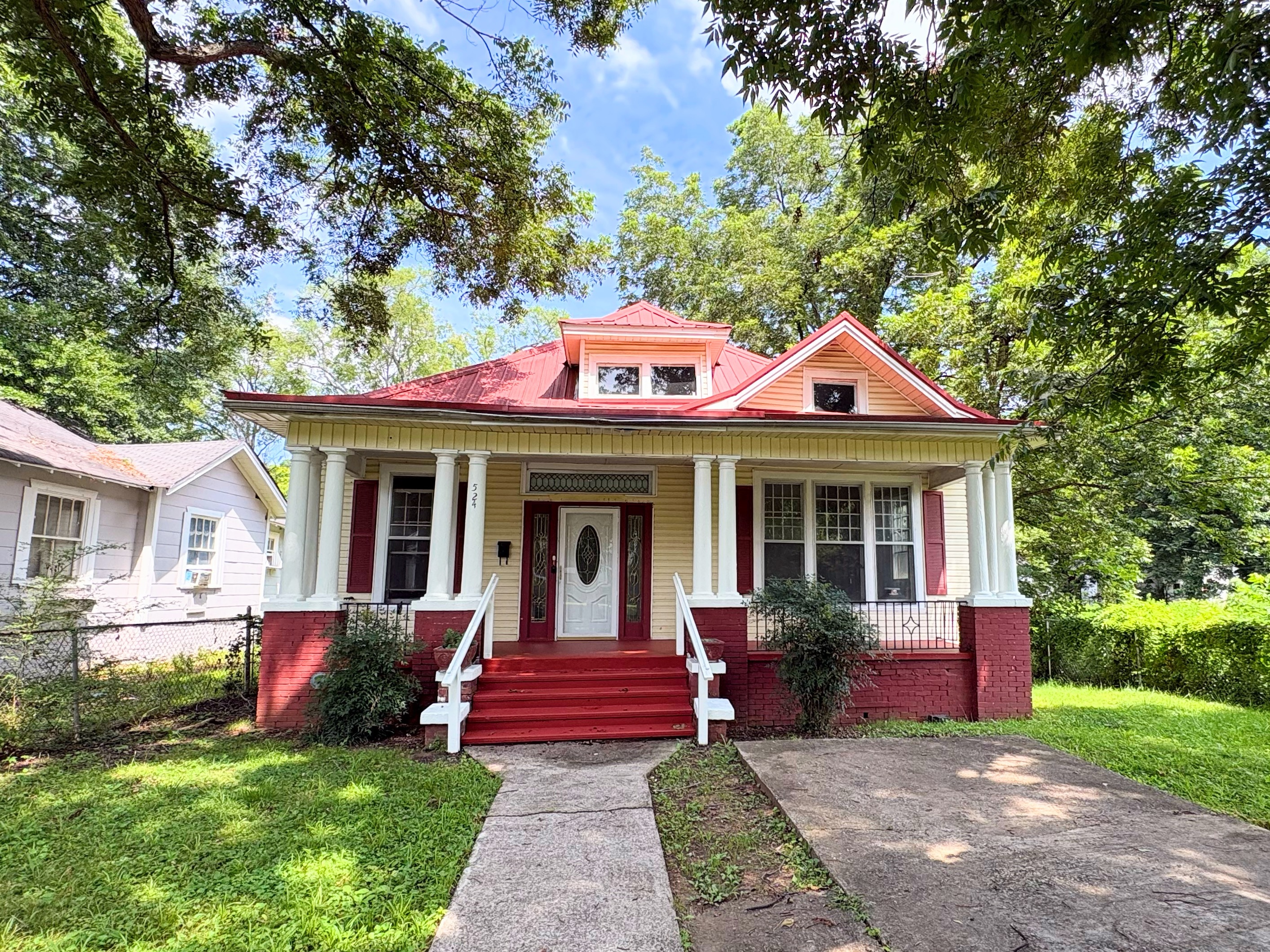 Property main image