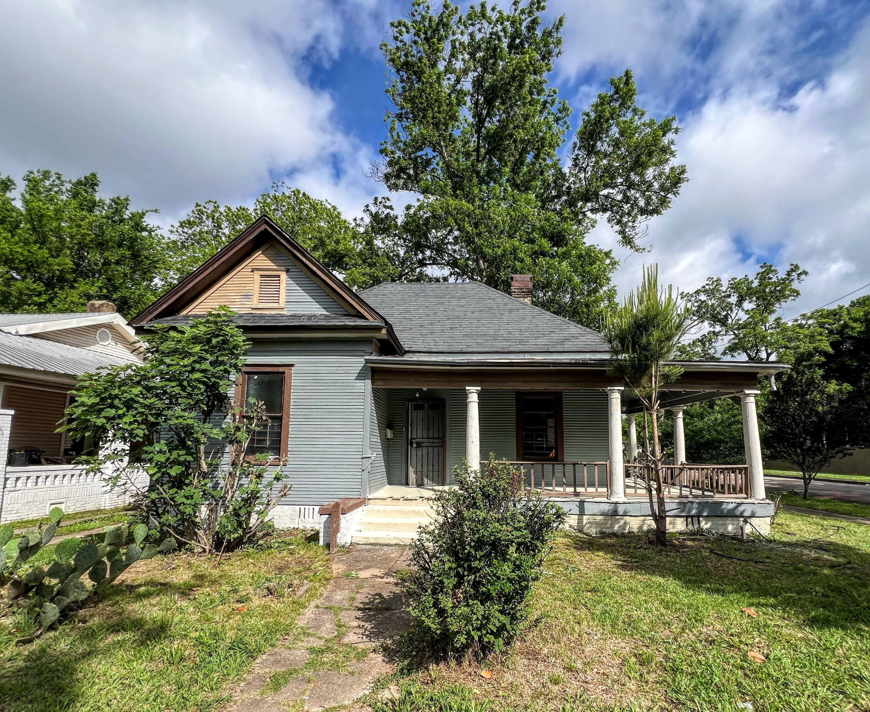 Property main image